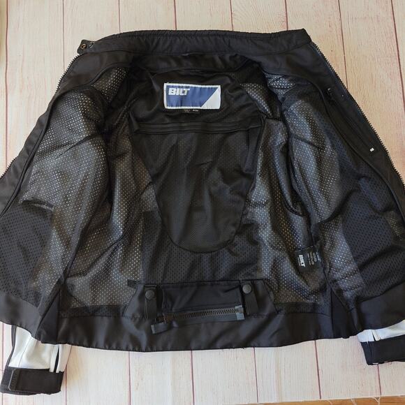 W's BILT Techno 2 Moto Jacket - Picture 10 of 13